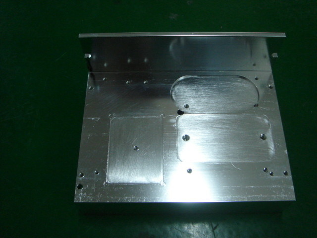 La précision de commande numérique par ordinateur de L-forme usinant, l'alliage d'aluminium de prototype rapide a expulsé radiateur